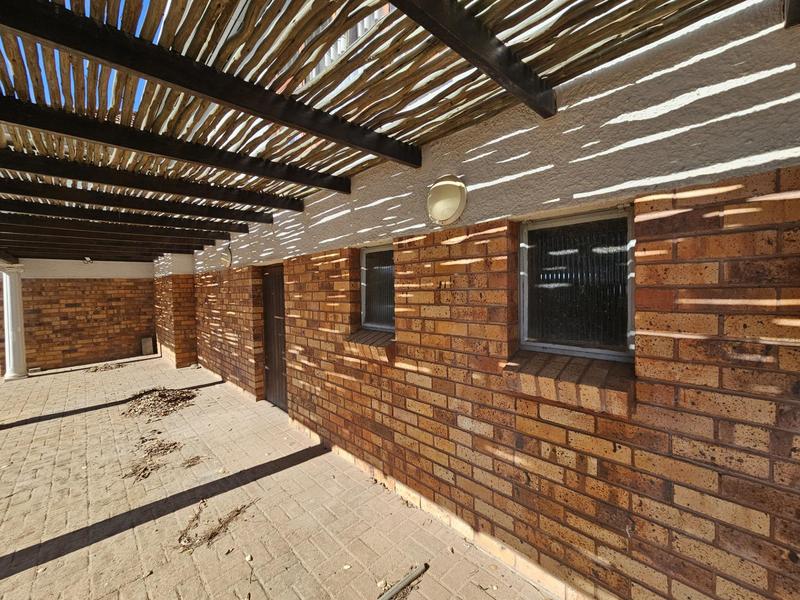 6 Bedroom Property for Sale in Da Gama Bay Western Cape